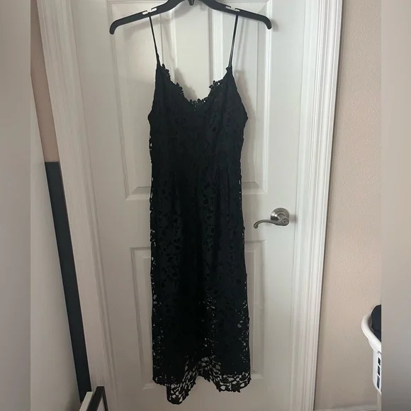 Astr | Dresses | Astr The Label Black Lace Midi Dress | Poshmark